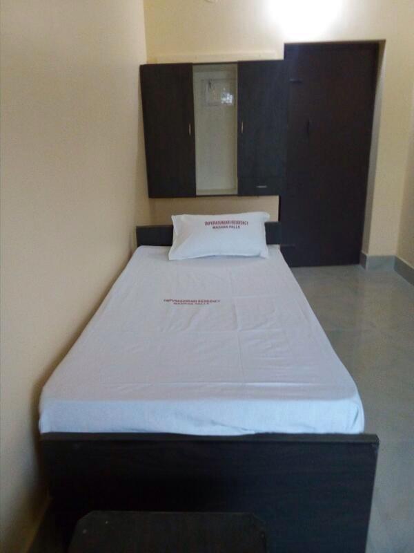 Madanapalle Tripura Sundari Residency酒店 外观 照片